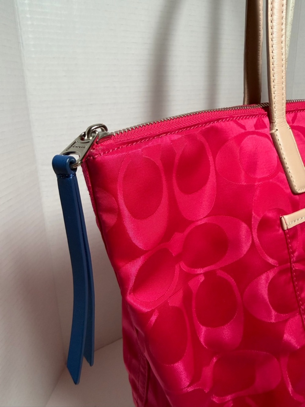 Coach pink shoulder Bag - Picture 4 of 11